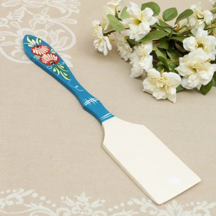 Роспись деревянной лопатки. Лопатка деревянная кухонная. роспись на лопатке кухонной. расписные кухонные лопатки. лопатка деревянная с росписью.