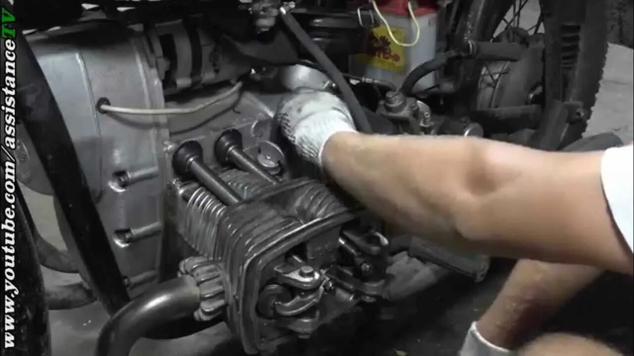 Днепр 11 регулировка. Днепр 11 регулировка. Регулировка клапанов днепр мт 11. Зажигания на урал 12 вольт. Регулировка клапанов днепр мт 10.