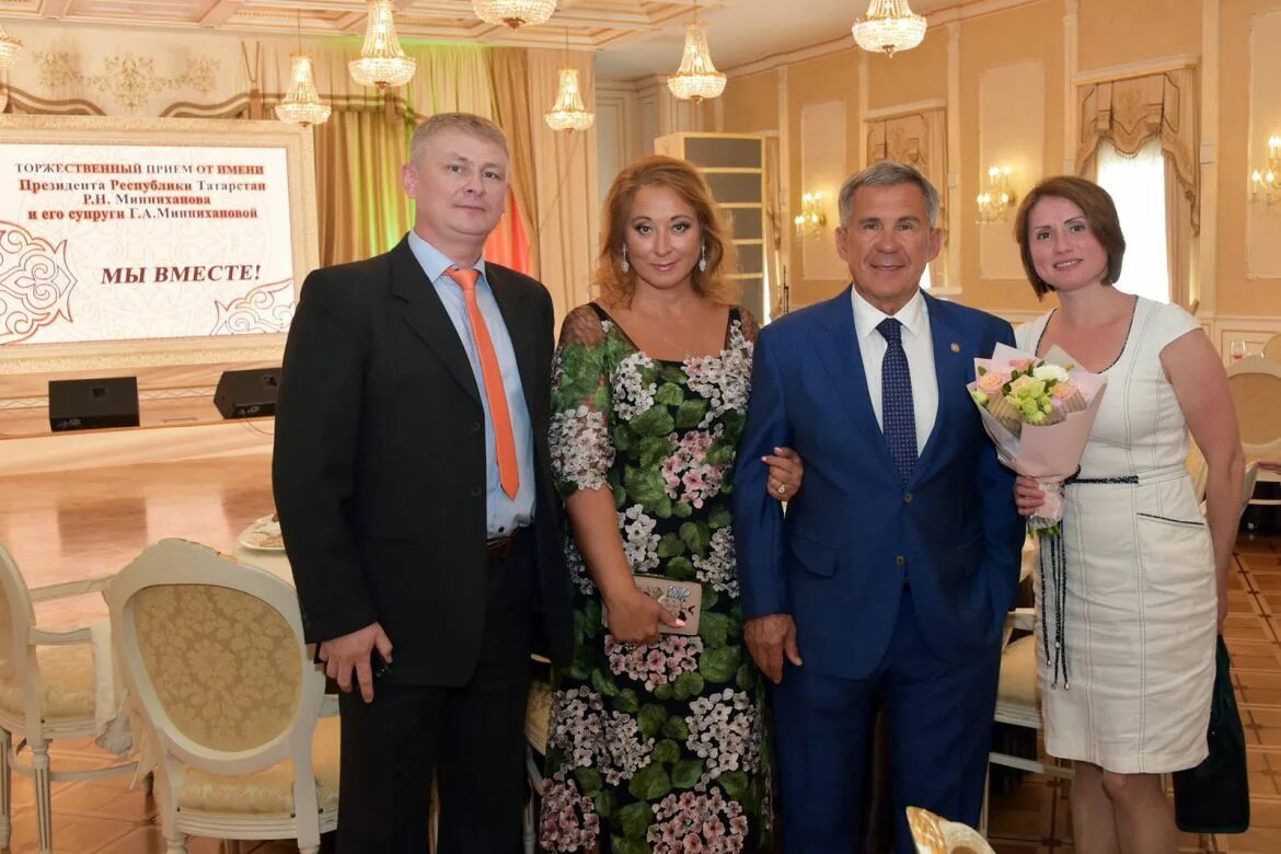 Сколько лет рустама минниханова. Сколько лет рустама минниханова