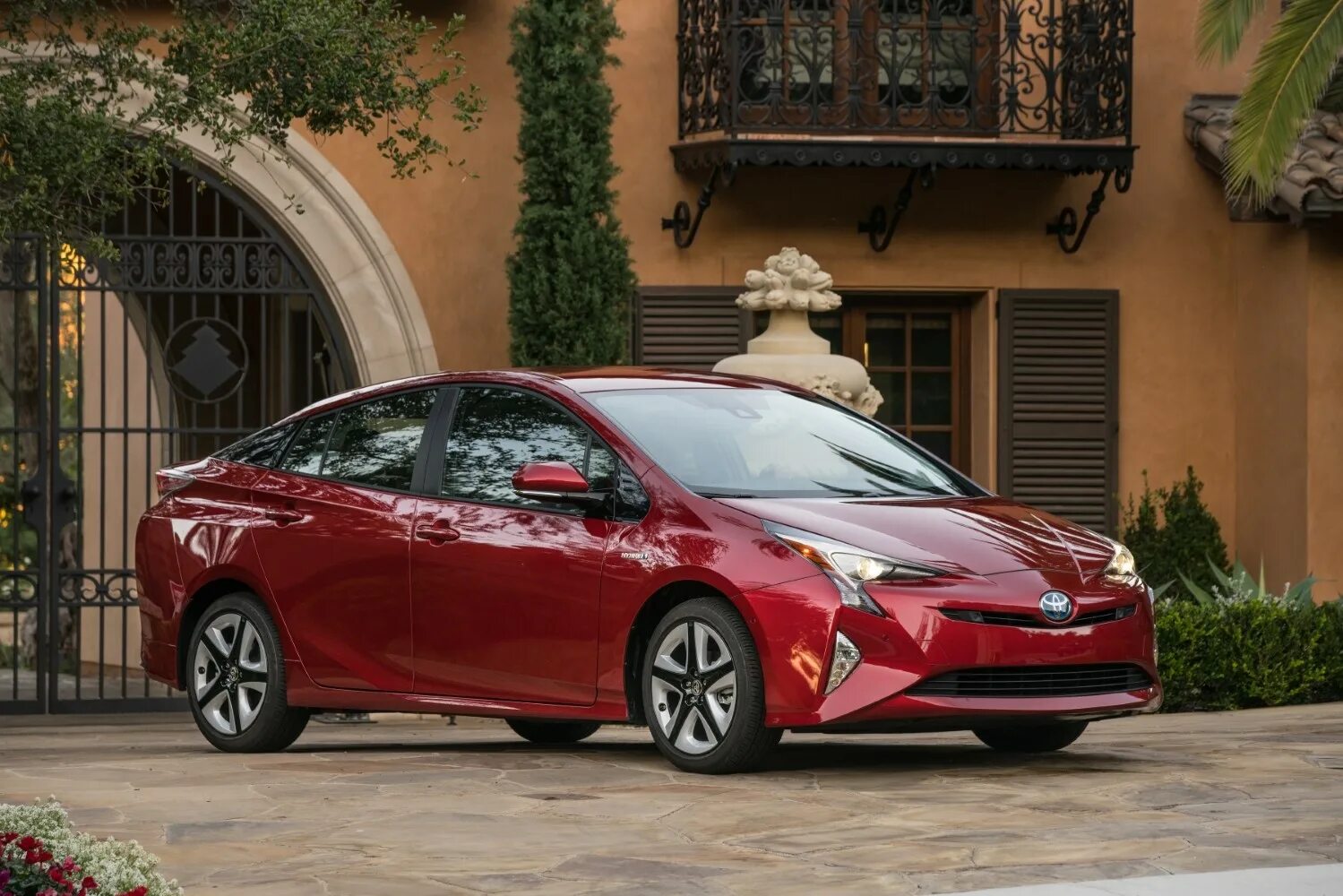Тойота приус гибрид 2016. Toyota prius 2011. Toyota prius 2021. Toyota prius v ( ) 2011. Тойота приус гибрид.