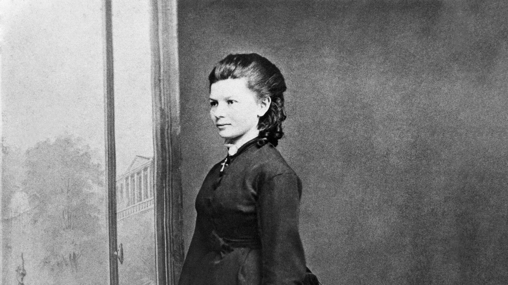 Первая женщина мальчика. Зои херан сорванец. Первая женщина мальчика. Отец в первую мировую. Первая женщина мальчика.