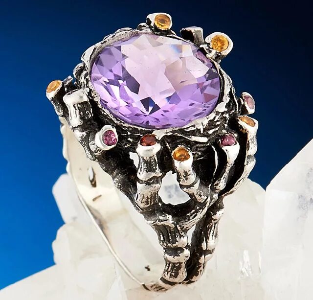 горный хрусталь изделия. камень-талисман: горный хрусталь. каким знакам подходит горный хрусталь. украшения из горного хрусталя. камень горный хрусталь.