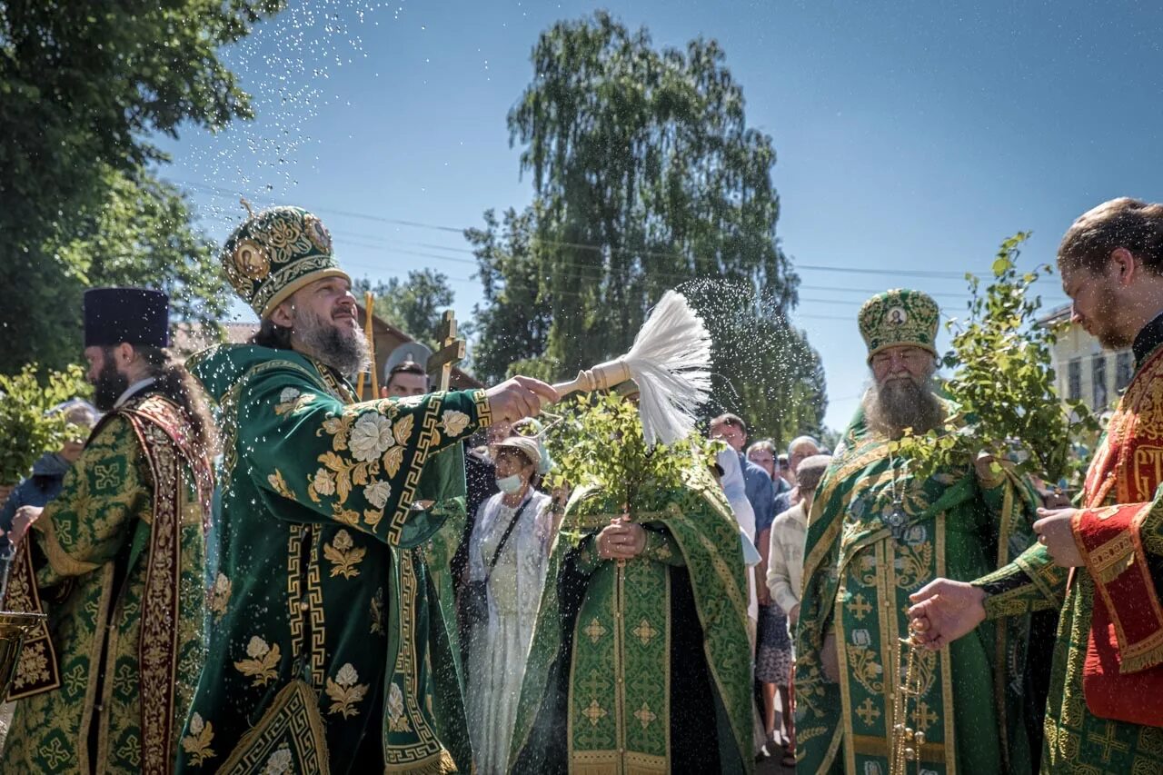Бог любит троицу евро