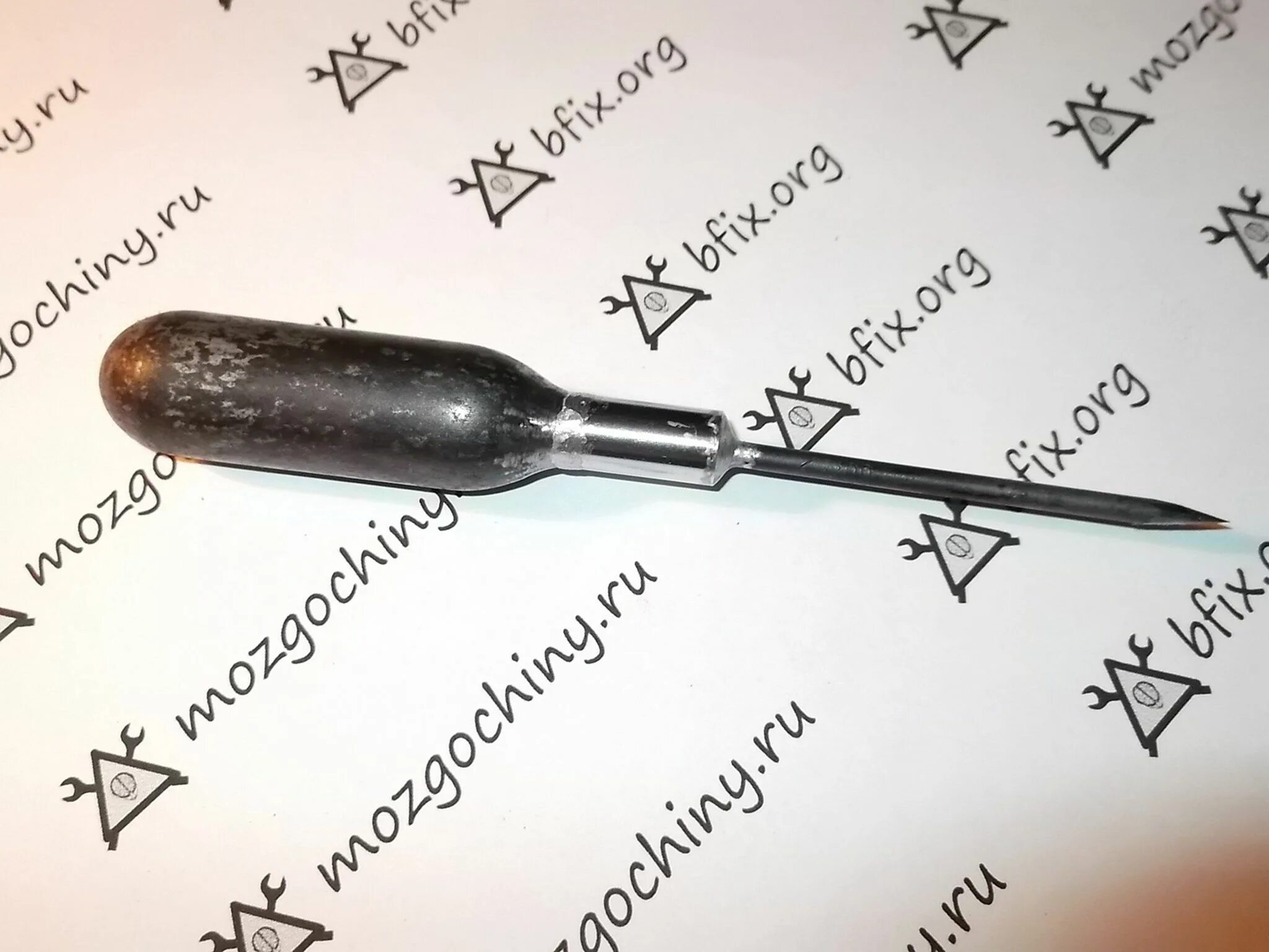 автоматическая бензиновая зажигалка. гаджет для распыления краски из баллончика. что можно сделать из баллончика. сломался распылитель на баллончике. что можно сделать из баллончика.