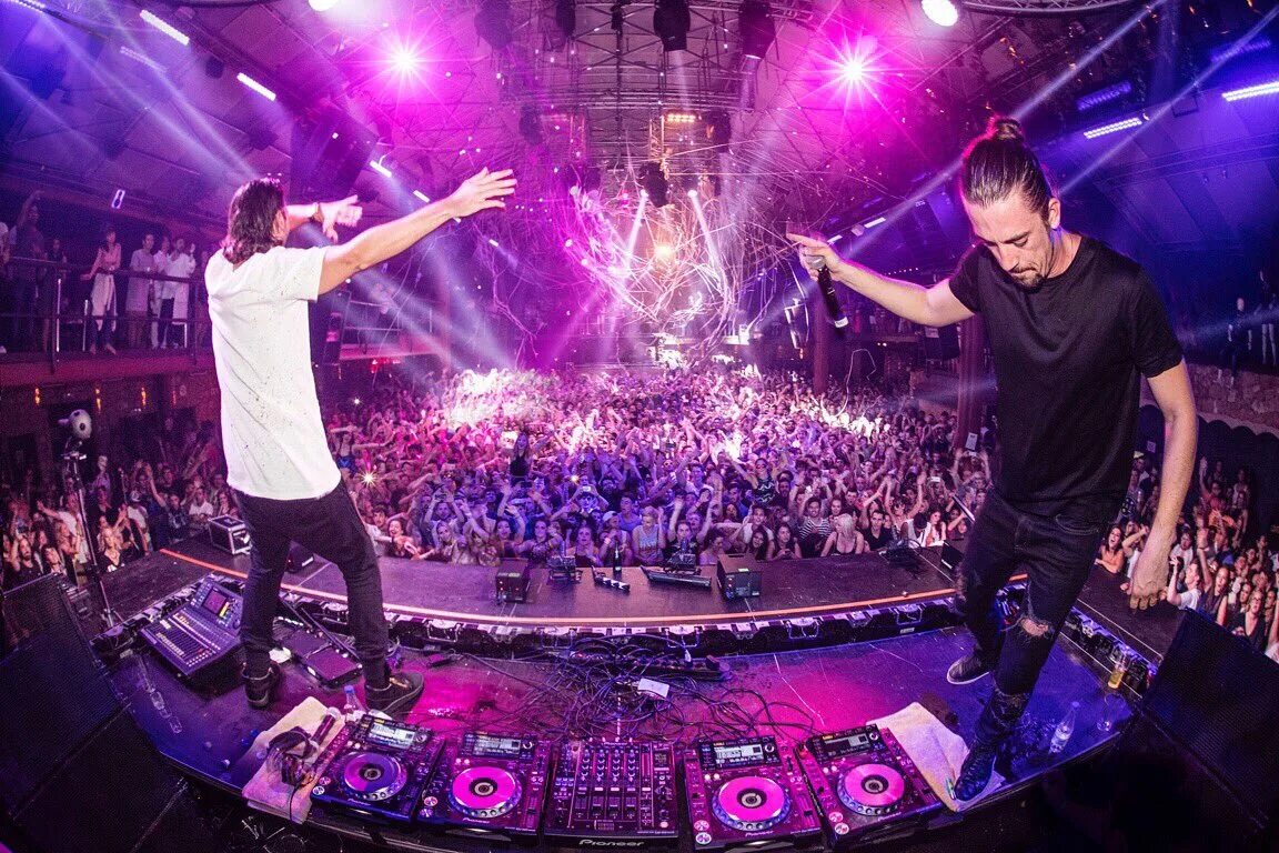 Tiesto like mike. Dimitri Vegas & like Mike. Like Mike DJ. Like Mike певица.