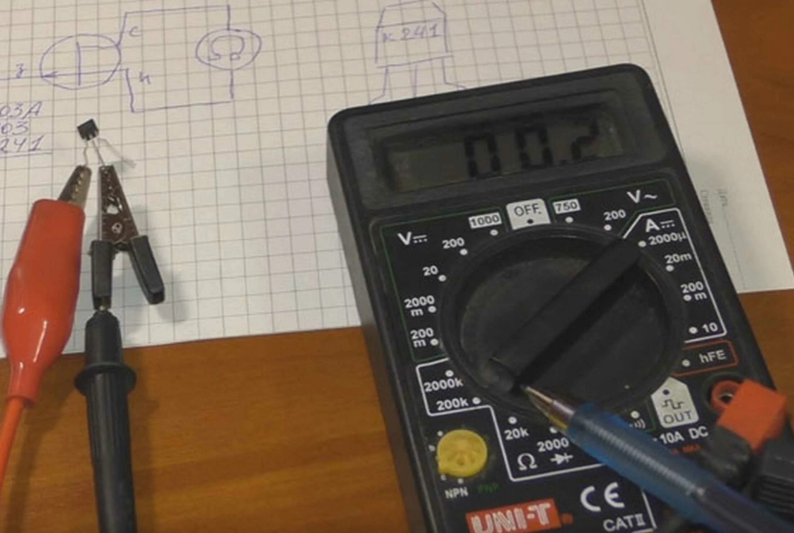 Как определить замыкание мультиметром. Fluke прозвонка. прозвонка провода мультиметром. fluke прозвонка проводов.