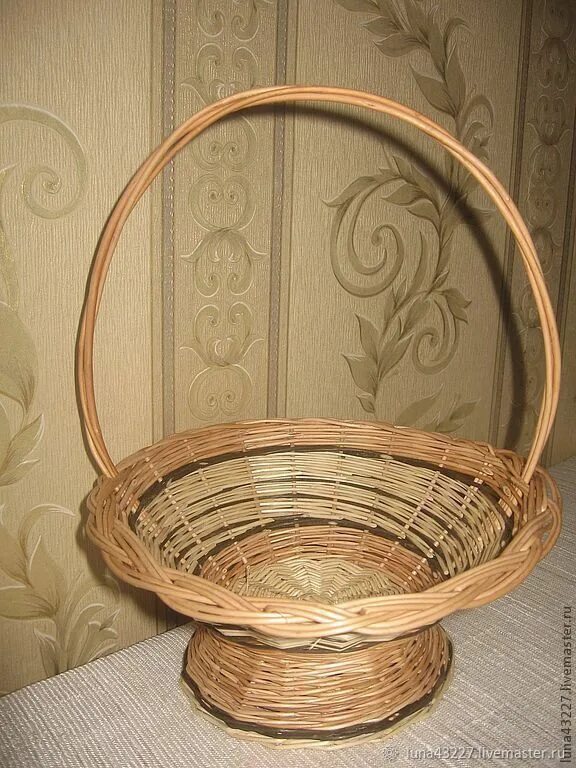 Плетеная конфетница. Оригинальные плетеные изделия. Конфетница из лозы. Плетеные корзины из бумажной лозы. Плетеные конфетницы из газетных.