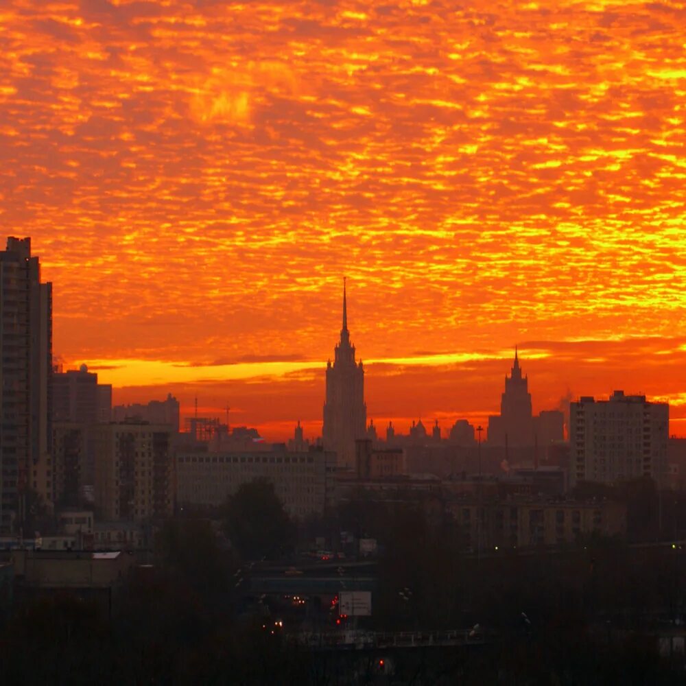 Рассвет над Москвой. Москва утро солнце. Восход в Москве. Закат в Москве.