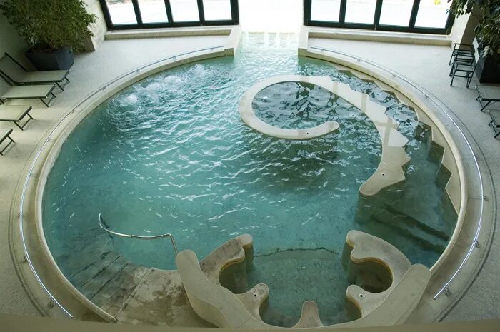 Тюмень термальные источники верхний бор. Горячие источники тюмень зимой. Горячие источники верхний бор. Новые термы приложение. Бассейн баден-баден в челябинске.