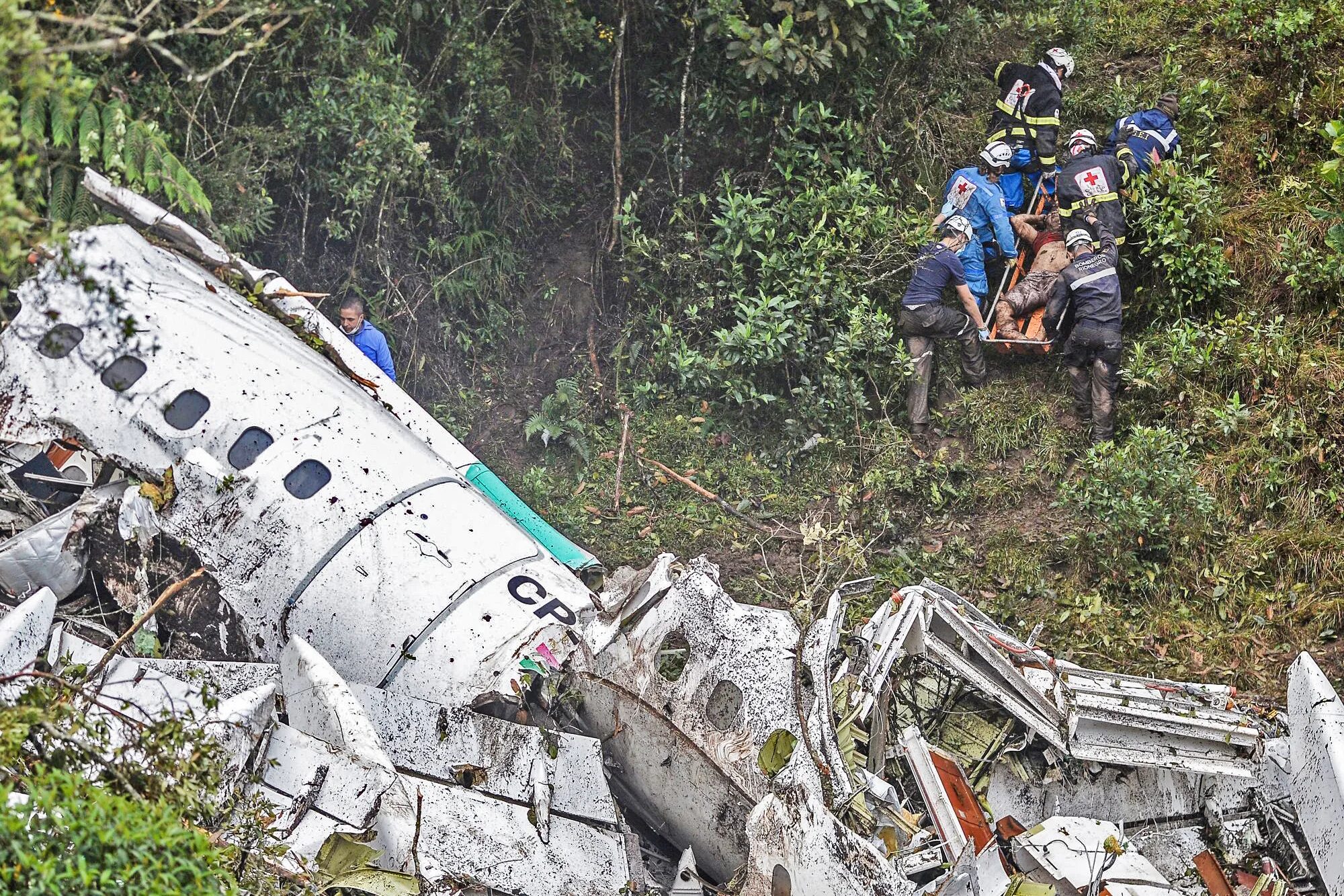 Самолет ан 2 пропал в якутии. Крушение самолета в пакистане карачи. Сколько человек выжило при крушении. Сколько человек выжило при крушении. Выжившие в кораблекрушении.