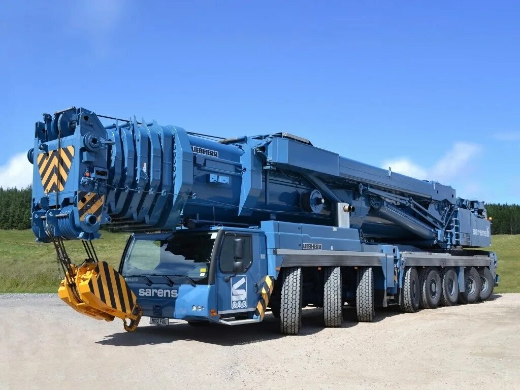 Громадный кран. Кран Liebherr LTM 11200. Liebherr LTM 11200-9.1. Liebherr кран 1200 тонн. Кран Liebherr «LTM 11200-9.1».