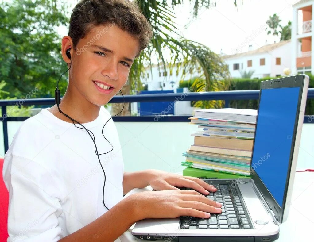 Заработок в интернете подростку 16 лет. Тинейджер в интернете. Заработок для мальчиков 14 лет.