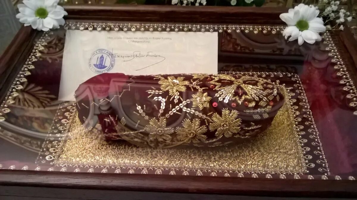 Башмачок спиридона значение. Башмачок спиридона значение. Тело святого спиридона тримифунтского. Молитва башмачок спиридона тримифунтского. Башмачок спиридона значение.