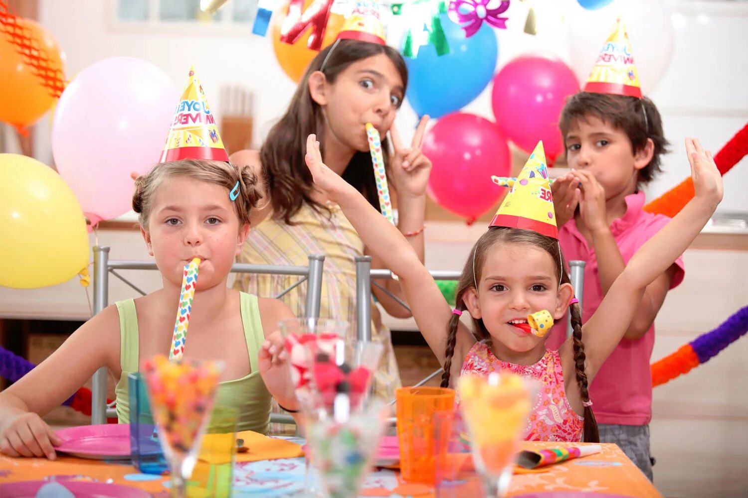 Отметить день рождения в калининграде. Детский праздник. Детская вечеринка. Дети праздник. Детское кафе для дня рождения.