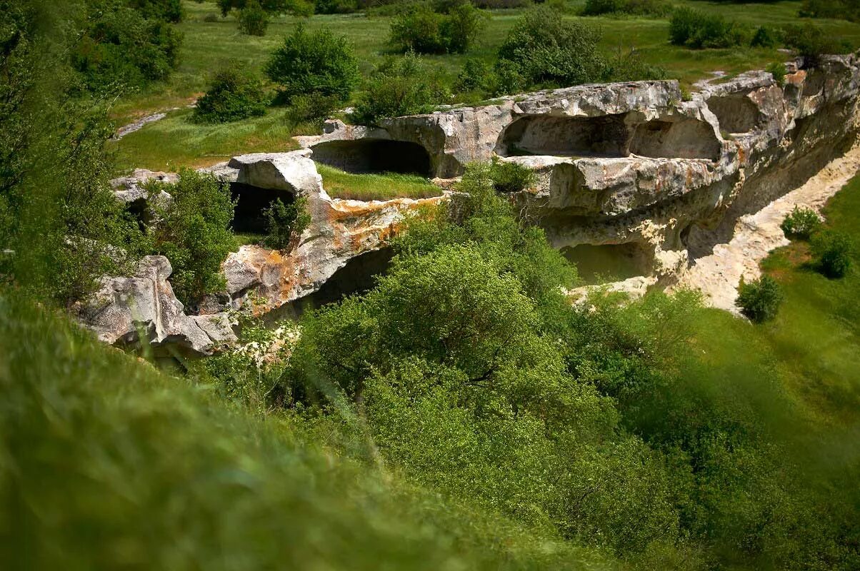 Бакла крым. Пещерный город Бакла. Бакла Скалистое. Бакла гора Крым. Бакла Бахчисарайский район.