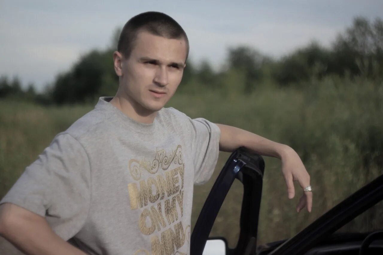 One more try. One-t исполнитель. Many t one. T1one - среда. T.