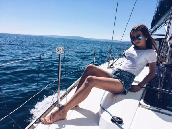 Mila new. Джессика мила. Mila new. Mila j album. Анна беляева новый уренгой.