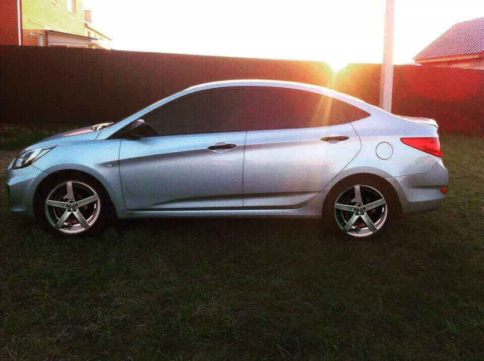 Литые диски solaris r15. Диски на solaris r15. hyundai solaris диски r15. диски на хендай солярис r15. hyundai solaris r15.