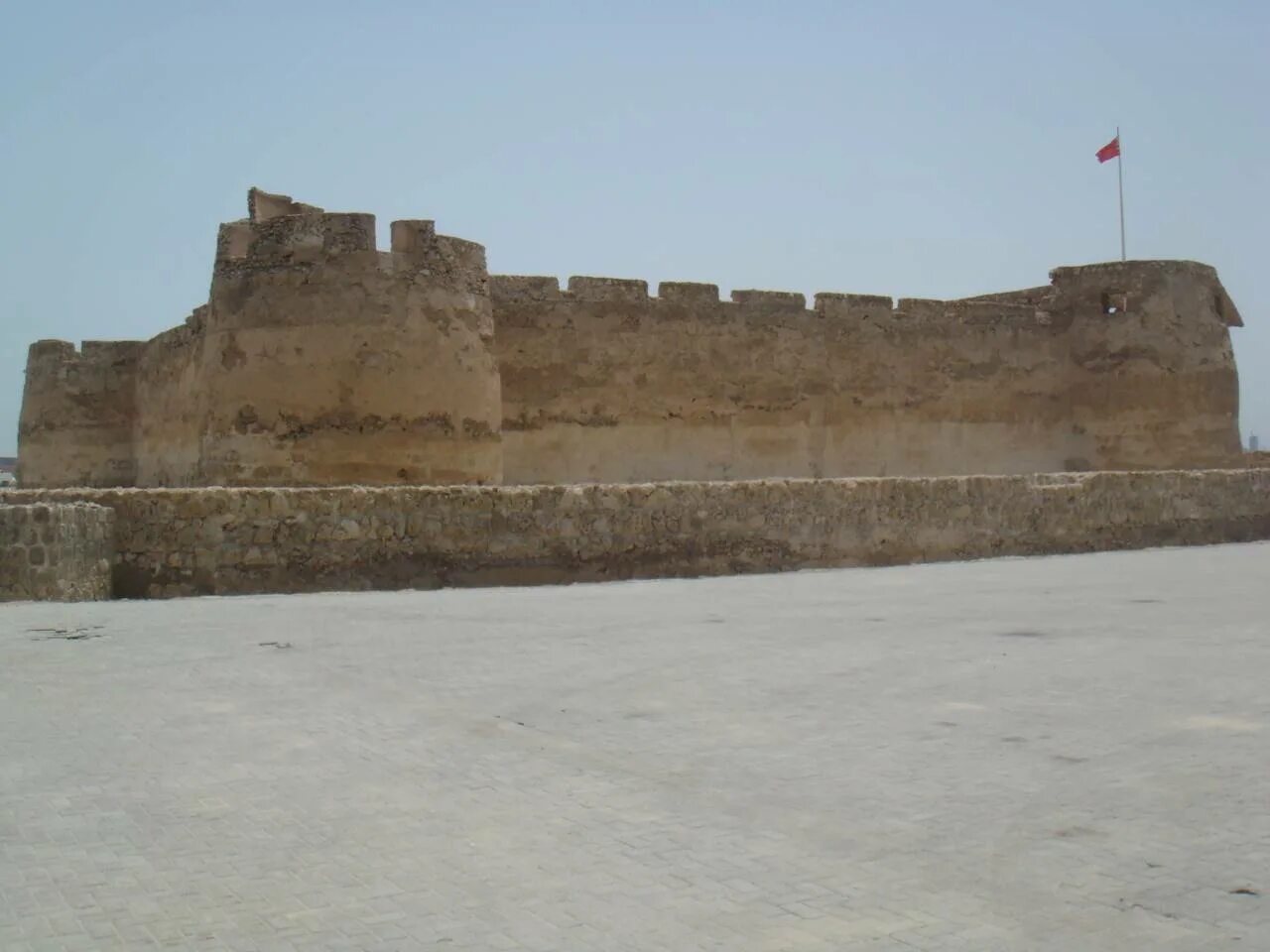 Крепость время работы. Крепость Арад. Бахрейн крепость. Fortress of Arad Арад. Мотилья-дель-АСУЭР крепость.