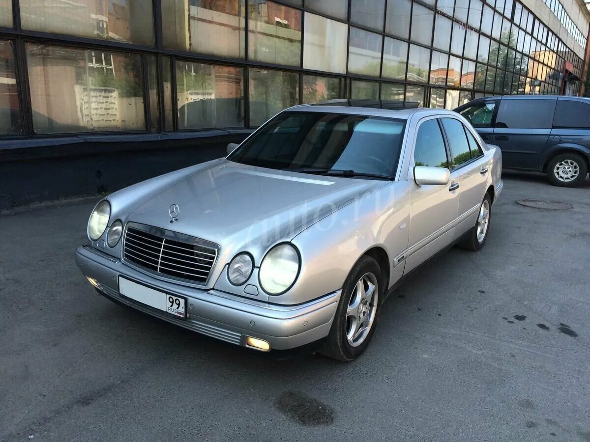 Купить мерседес 1998 года. Mercedes Benz w210 1998. Мерседес е320 1998. Mercedes-Benz e-class 1998. Мерседес w210 серый.
