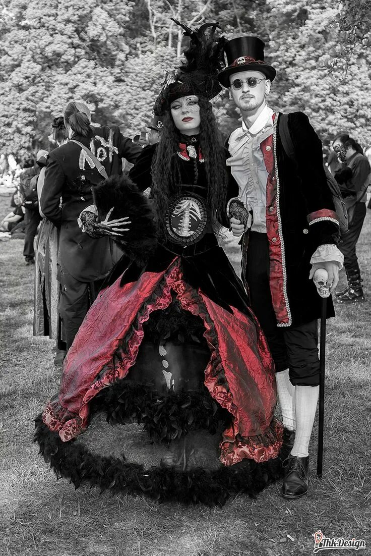 Готы 4 век. Готический фестиваль (wave gotik treffen). готы викторианцы. викторианская готика. victorian vampire goth стиль.