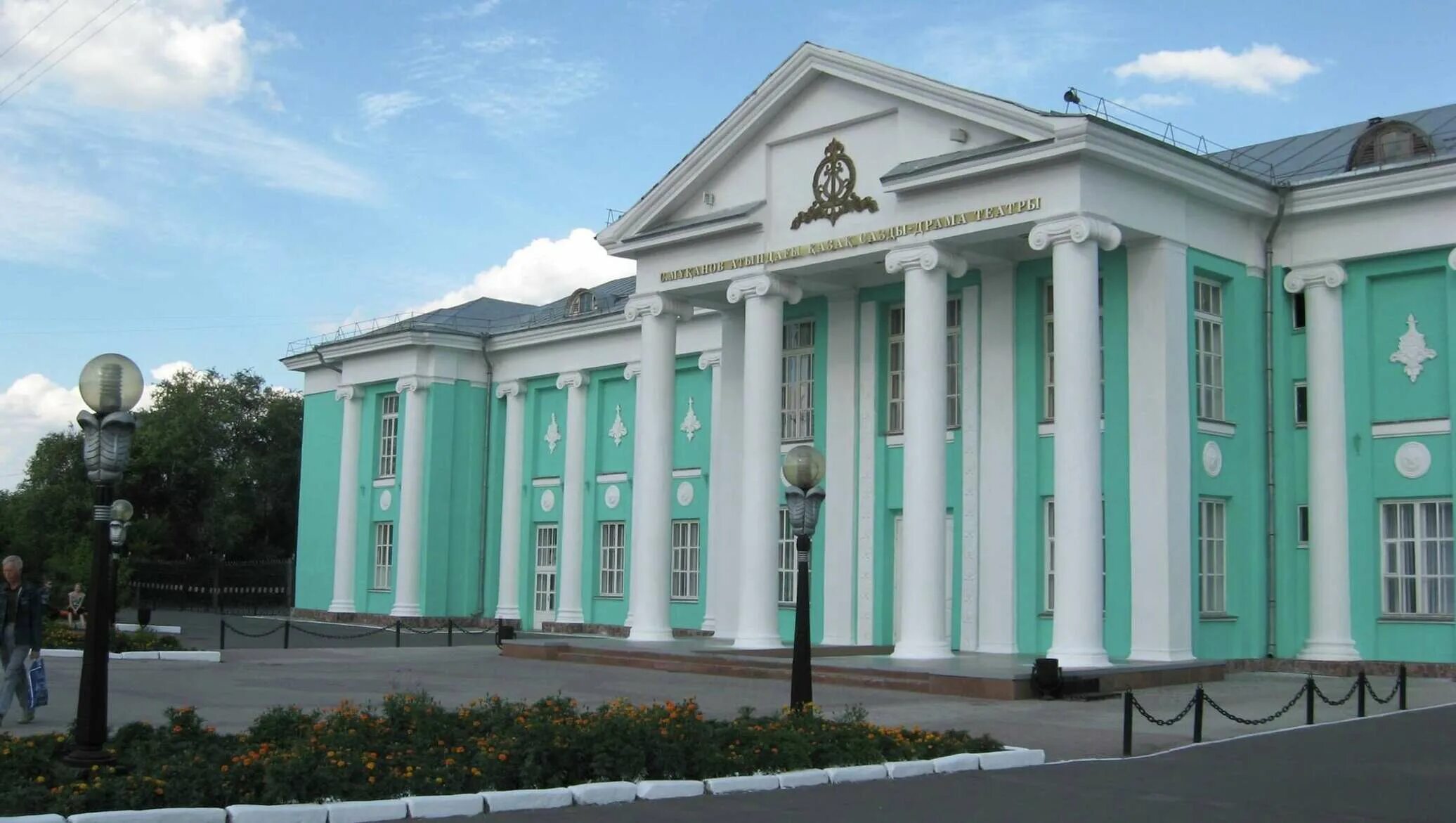 Казахский музыкально-драматический театр петропавловск. П. Казахский музыкальный театр. Театр погодина петропавловск. С.