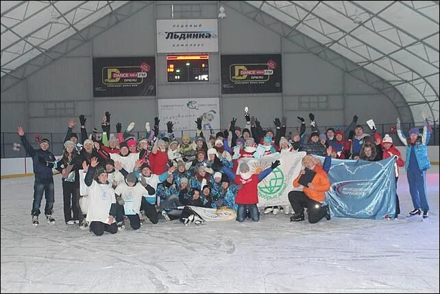 Арктика норильск каток. Каток льдинка барнаул. Каток льдинка барнаул. Крытый каток льдинка барнаул. Открытый каток в норильске.