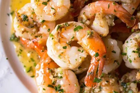 Креветки с чесноком и зеленью