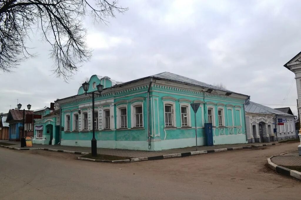 В городце сбежал. Детский музей Городец. Музей на купеческой в Городце. Городецкий детский музей на купеческой. Музей игрушек Городец.