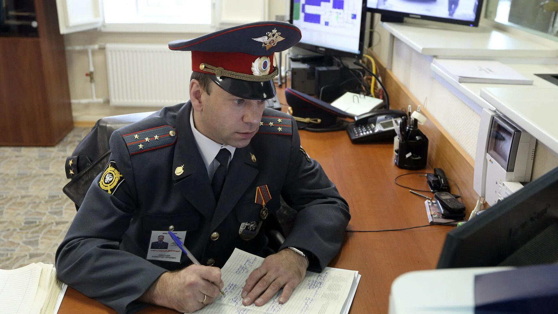 В чем заключается работа следователя полиции. Следователь милиции. полицейский следователь. следователь мвд. следователь отдела полиции.