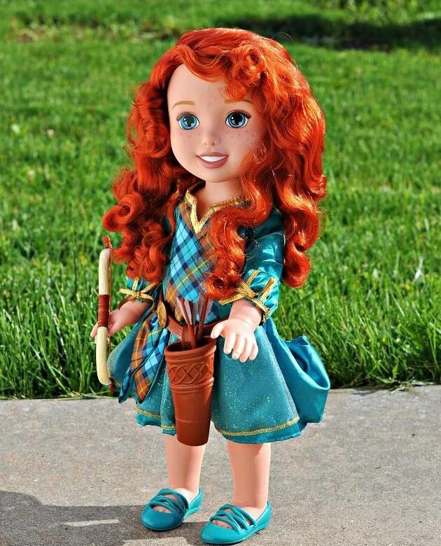 Купить куклы из мультиков. Мерида кукла Disney. Кукла Мерида Храбрая сердцем. Кукла принцессы Disney Мерида. Кукла Дисней Мерида Мерида.
