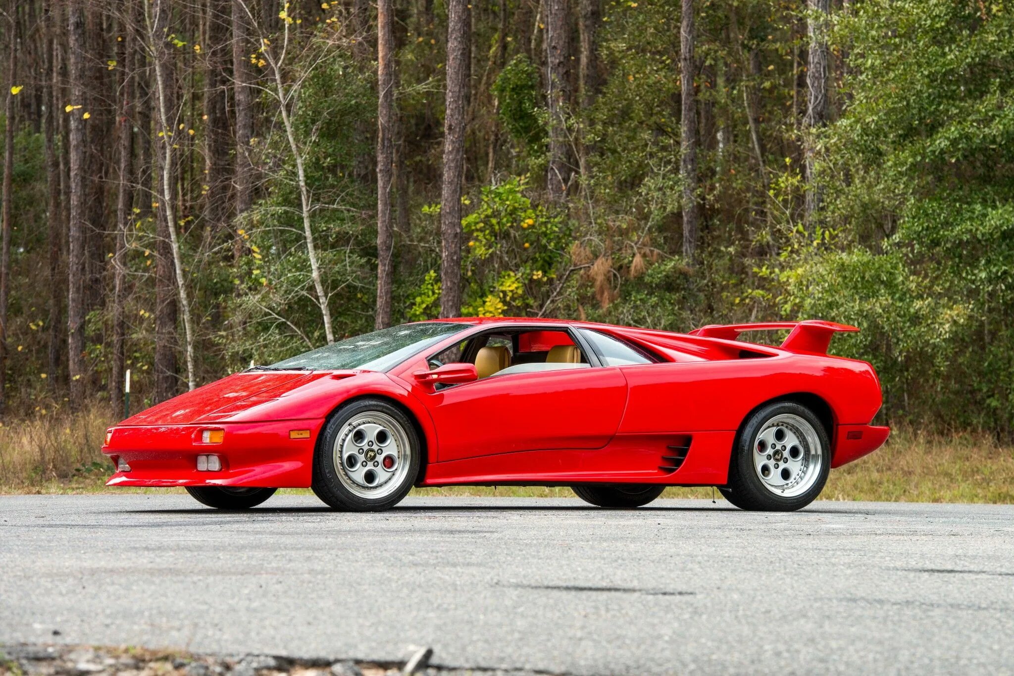 Lamborghini diablo vt 1990. Lamborghini diablo 1990. Lamborghini diablo se30. Red lamborghini diablo. Ламборгини диабло блэк раша.