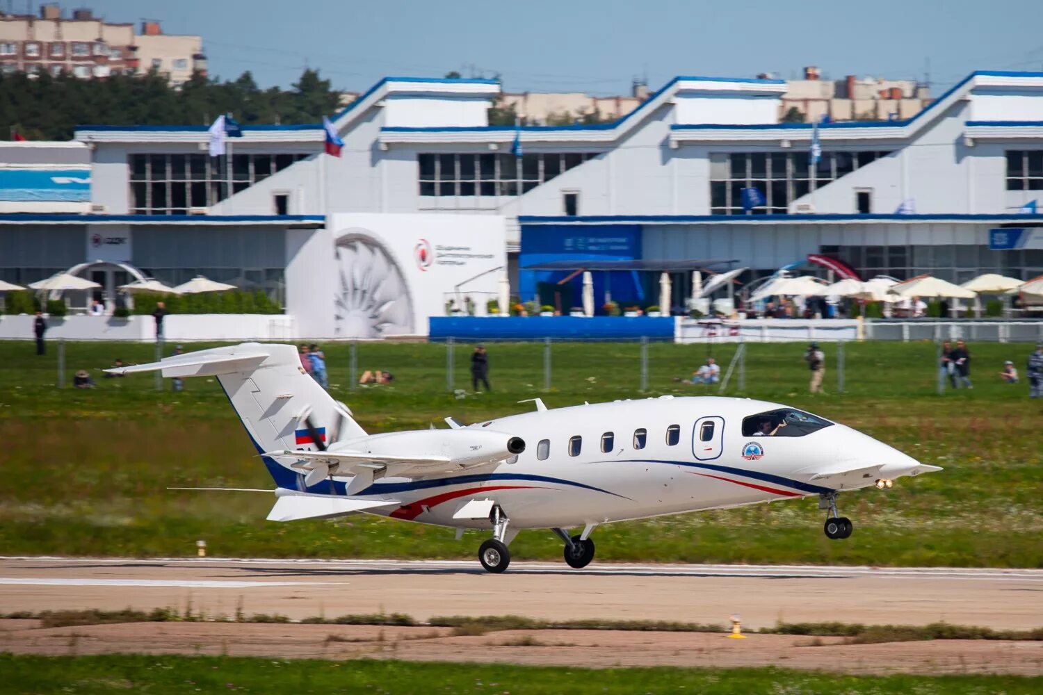 Аэроконтроль. ФГУП госкорпорация по ОРВД. Самолет госкорпорации ОРВД. Госкорпорации по организации воздушного движения.