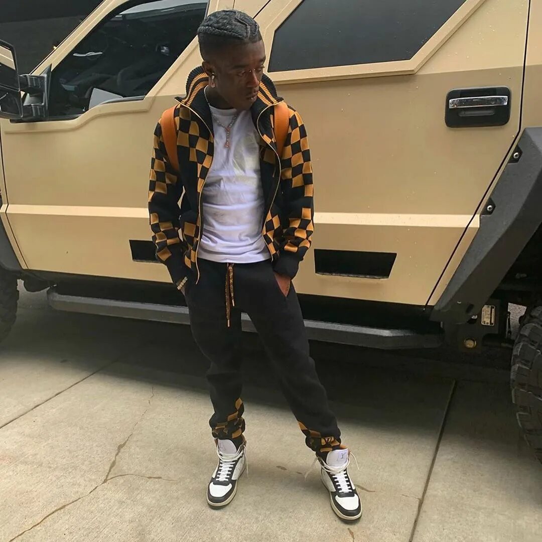 Lil uzi vert в полный рост. Лил узи верт. Рост лил узи верта. Рост lil uzi верта. Lil uzi vert рост.