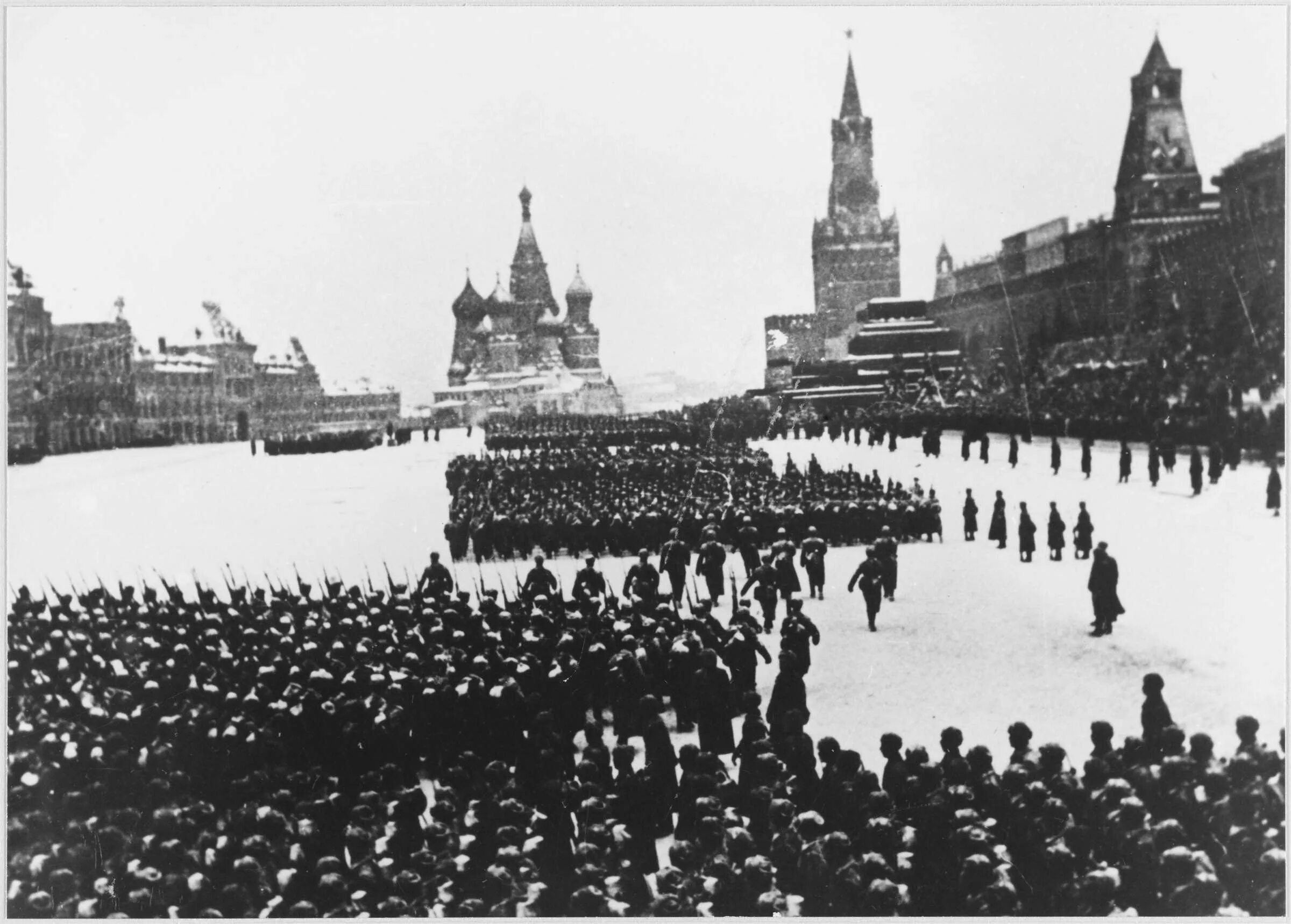 Юон парад. Битва под Москвой 1941-1942. Битва за Москву 1941. Парад на красной площади 7 ноября 1941 года. Московская битва (1941 - 1942 гг.).