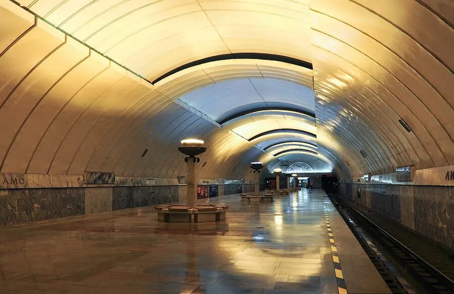 Станции метро екб. Метро динамо екатеринбург. станция метро динамо екб. станции екатеринбургского метрополитена. метро площадь 1905 года екатеринбург.