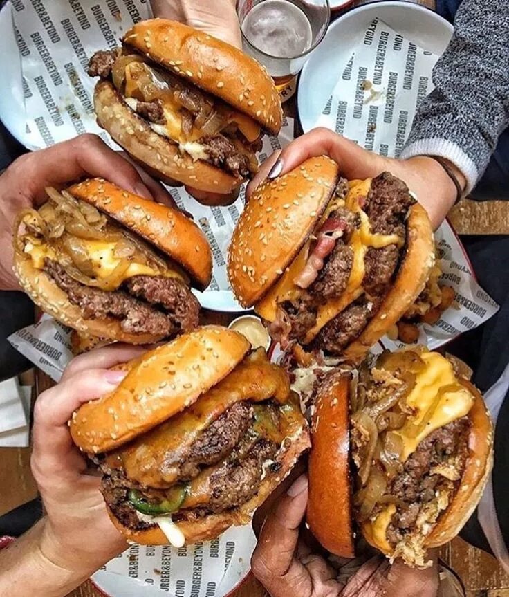 Включи какую нибудь еду. Включи какую нибудь еду