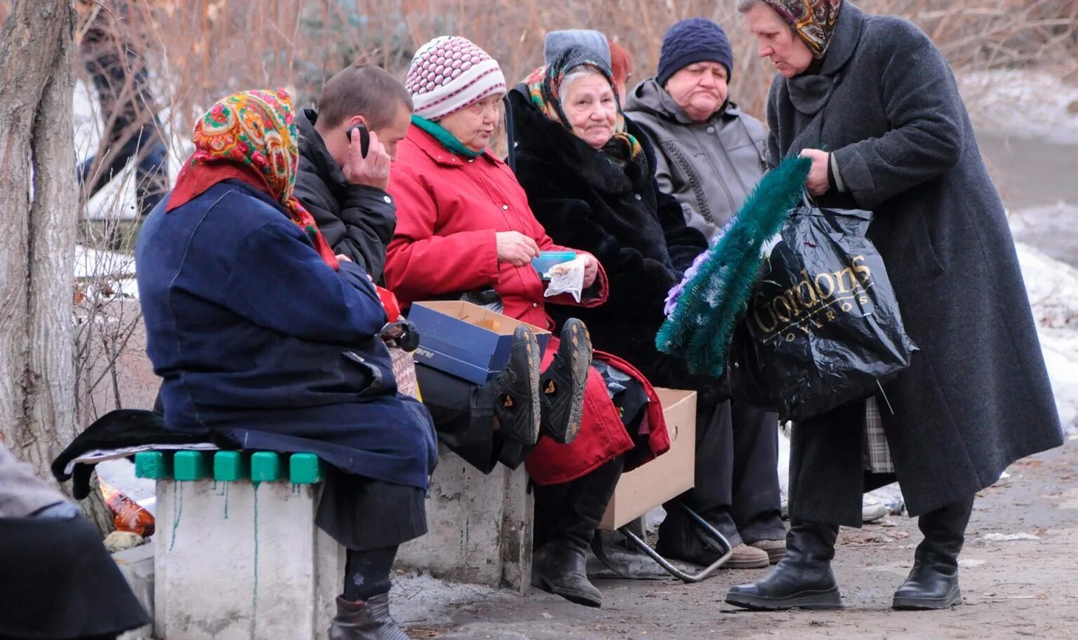 Пенсионеры в пфр. Retiree. Репатриация евреев в израиль. Американские пенсионеры. Бедный старик.