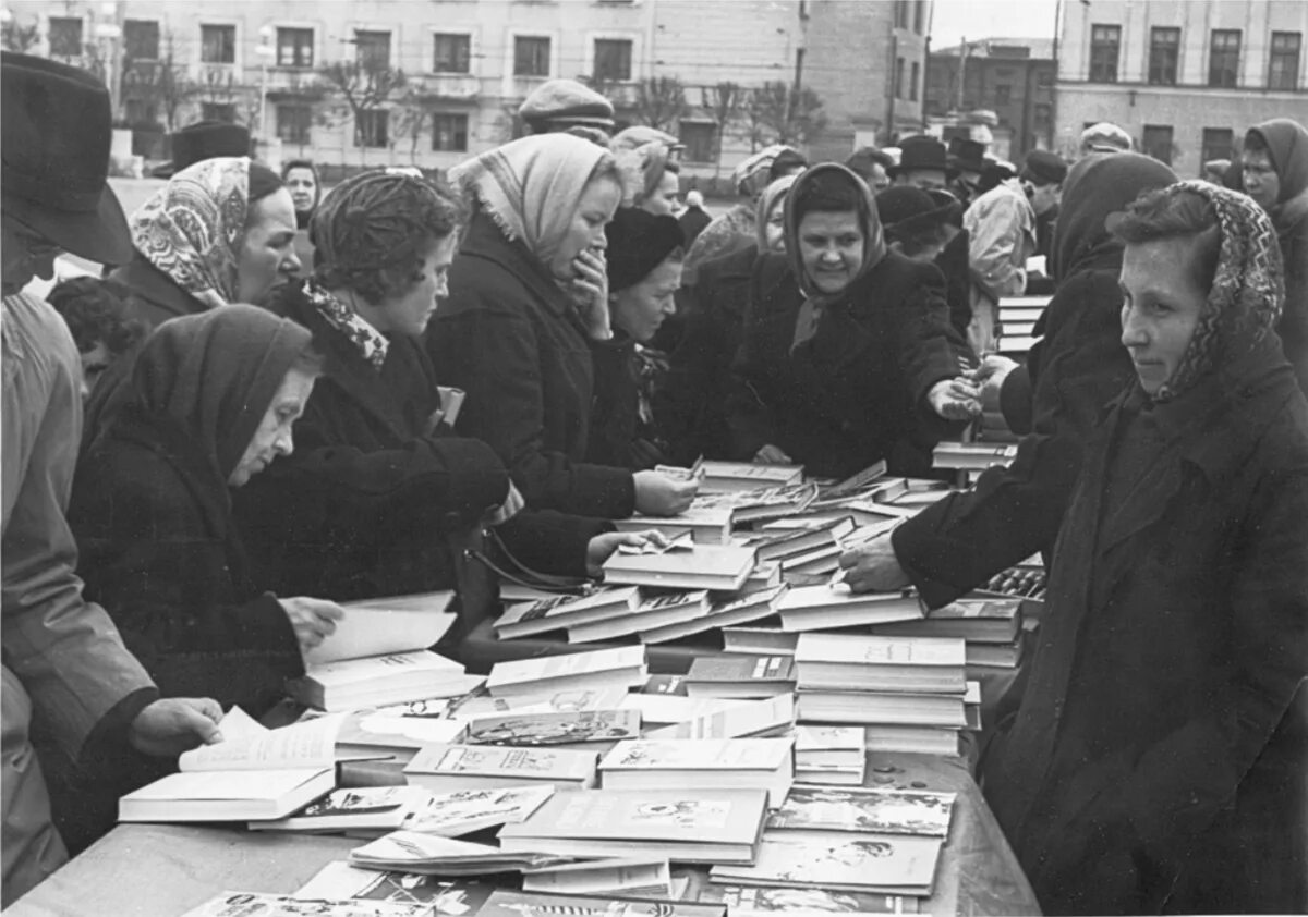 Литература времен ссср. СССР В 1960-1980 годах. Советские люди. Чтение в Советском Союзе. СССР 60-Е годы.