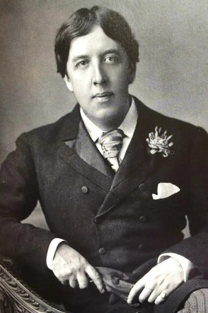 Портрет игоря северянина. Оскар уайльд фото. Северянин поэт. Северянин поэт серебряного века. Бывший северянин.