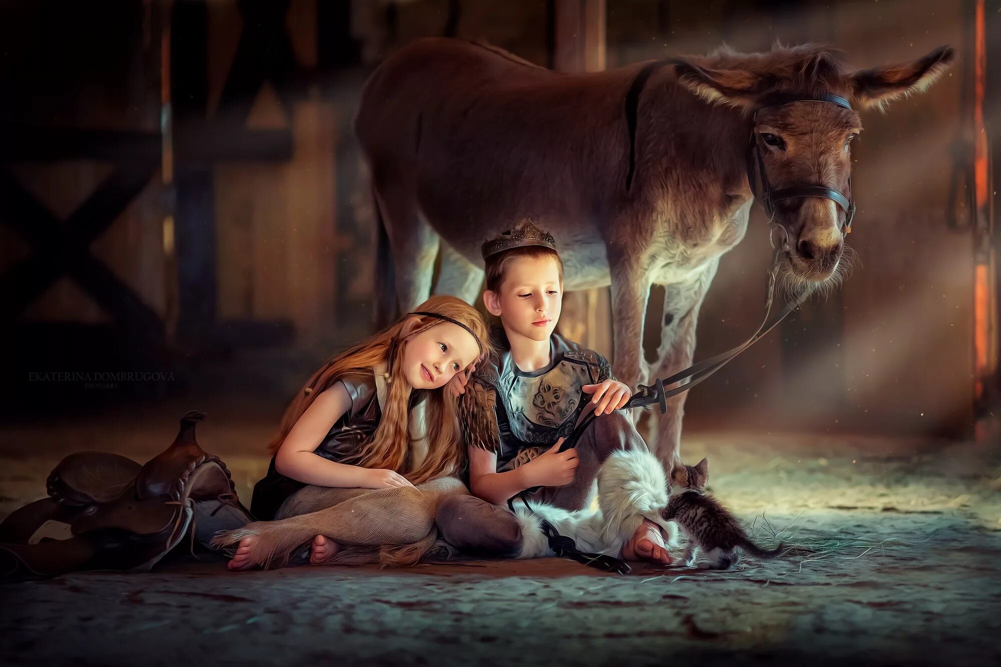 Почему девушки животные. Девочка на ослике. фотосессия с осликом. для детей. животные. животные картинки для детей.