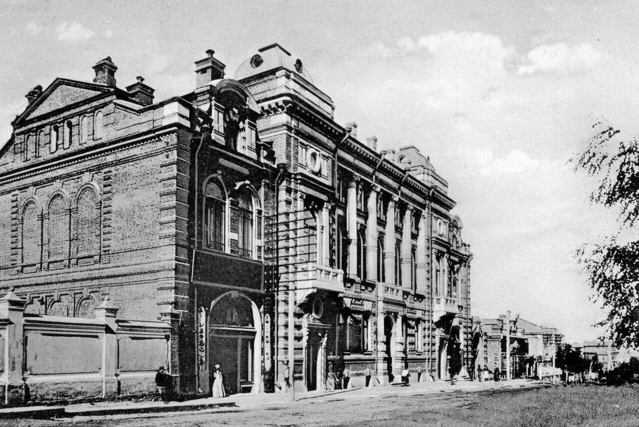 Старый томск фото. Томский Учительский институт 1902. Пассаж Второва 19 век Томск. Дом офицеров Общественное собрание Томск. Томск 1910.