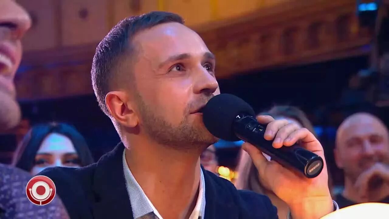 Стендап комик сергеич. Сергеич камеди батл. Серж горелый тнт. Бессмертный камеди клаб. Сергеич камеди клаб.