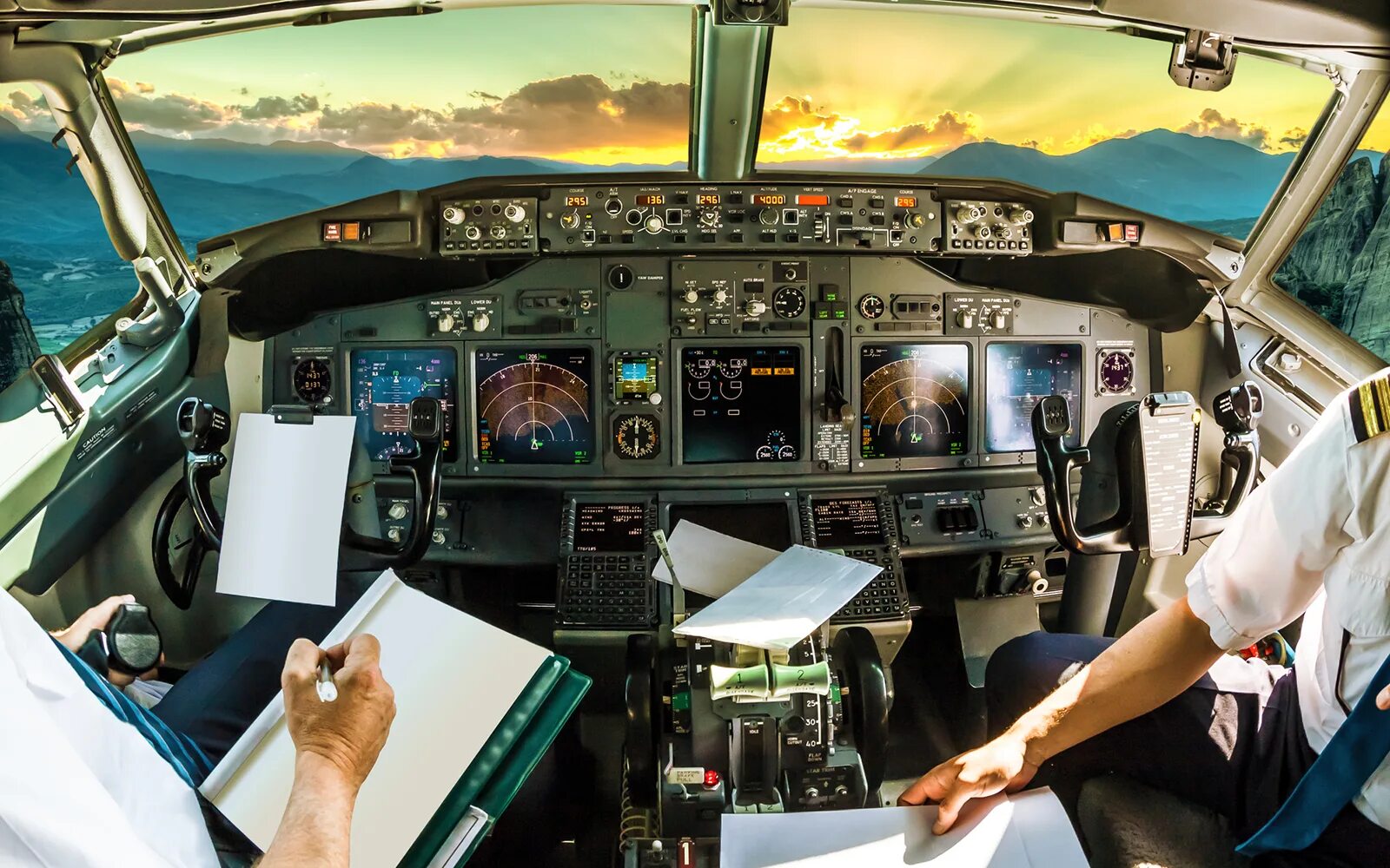 Airbus a320neo кабина. Кабина пилота. Пилот автопилот. Пилот автопилот. Пилот автопилот.