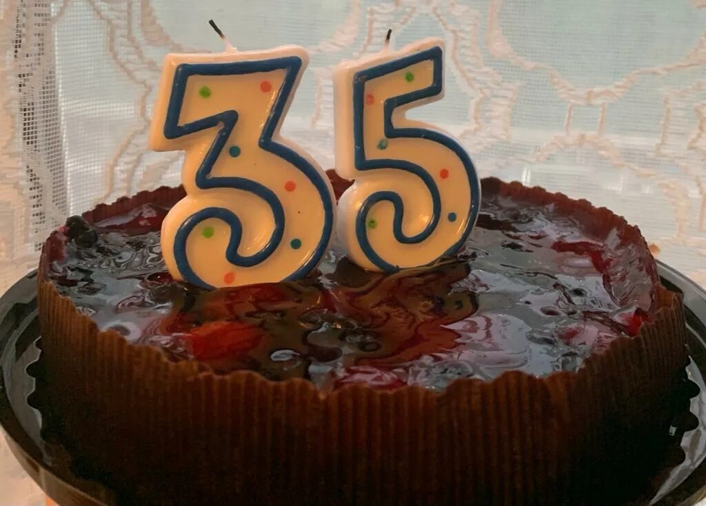 29.10. Торт на 35 лет. С днём рождения 35 лет. Тортики на 35 летие. Торт на день рождения 35 лет.