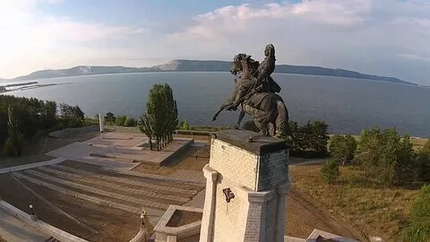 Памятник татищеву тольятти