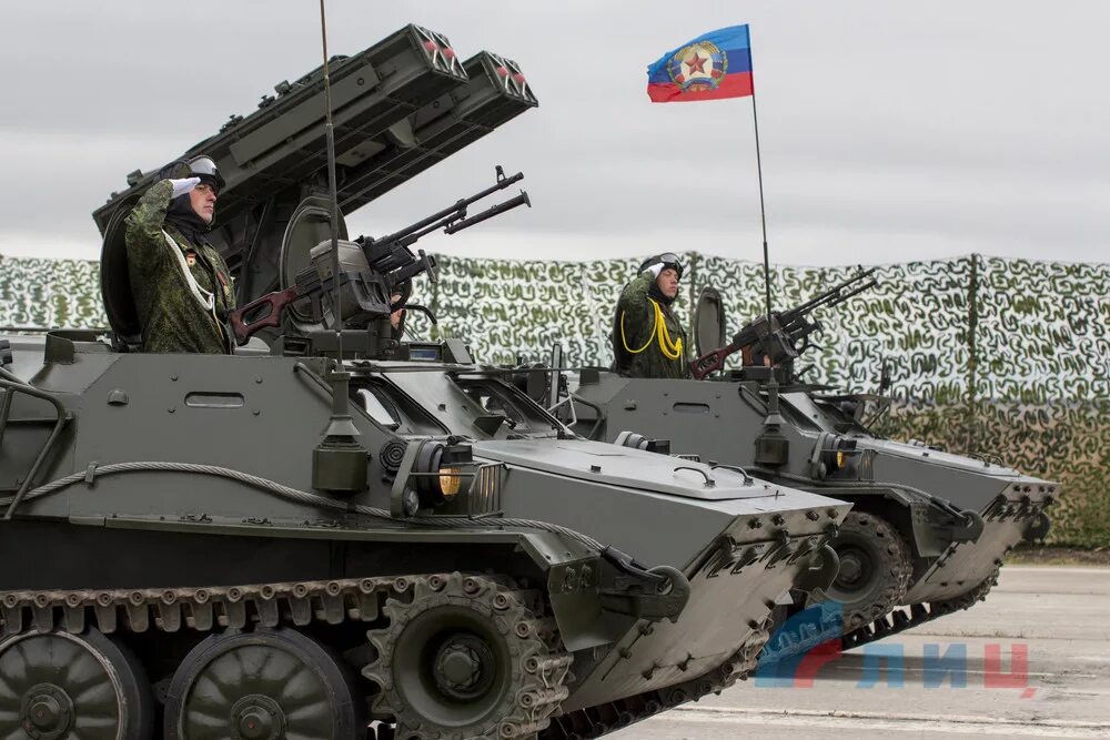 Военная техника лнр. Техника лнр. Техника лнр. Техника лнр. Парк патриот луганск.