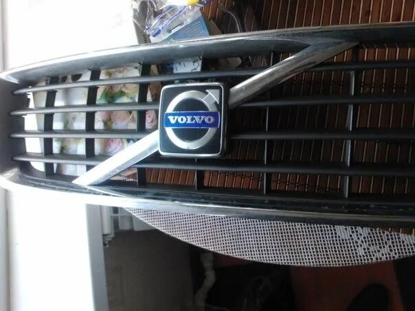Сетка в решетку радиатора - Volvo XC70 III, 2,4 л, 2012 года аксессуары DRIVE2
