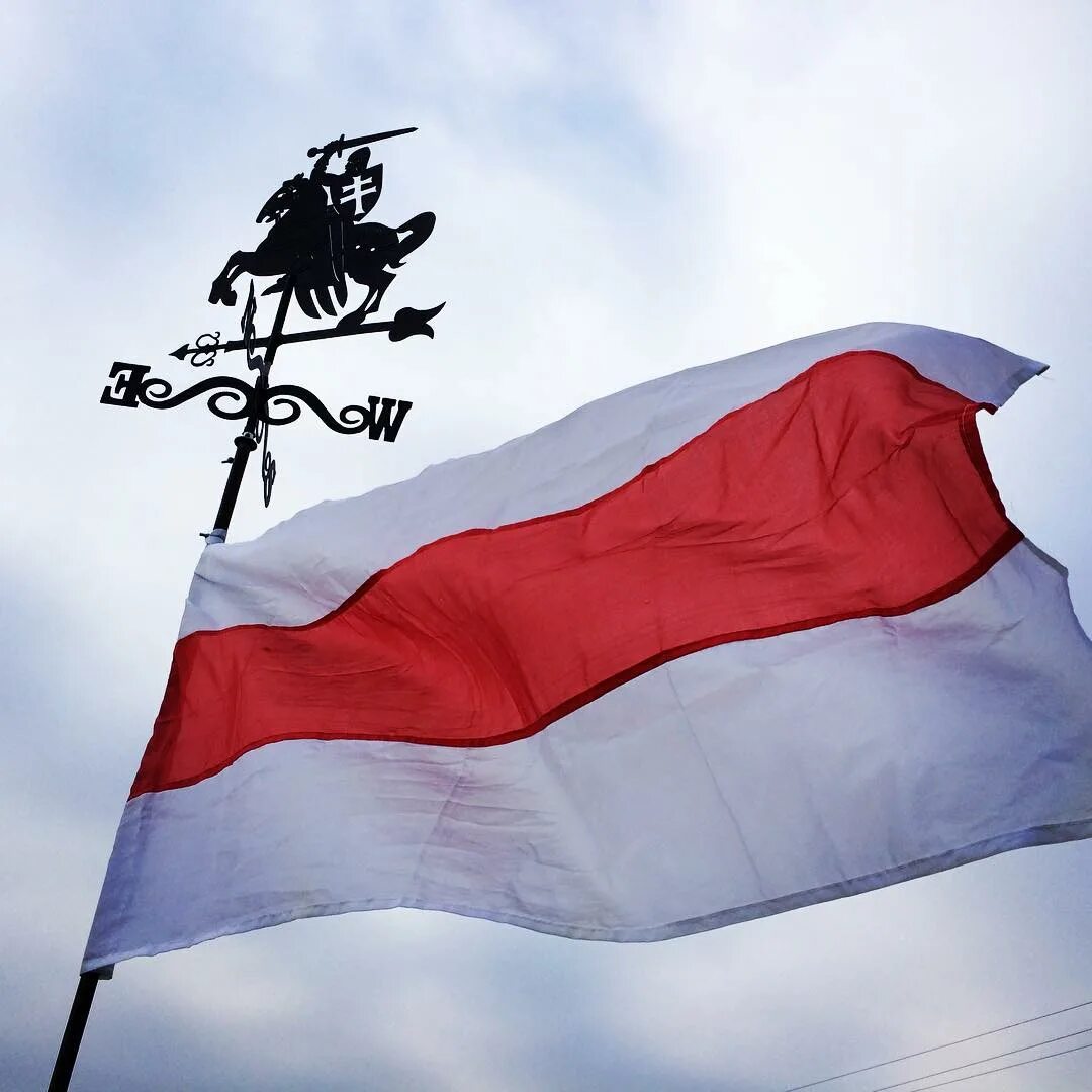 Флаг белоруссии бело красно. Флаг белоруссии бело красно. Флаг рб бчб. Белорусский флаг бчб. Беларусь бчб.