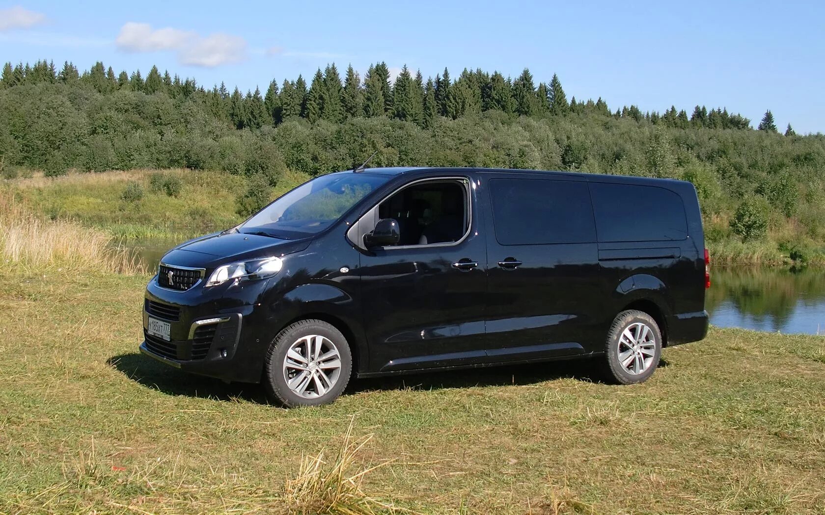 Peugeot traveller 2017. Peugeot traveller 2016. Пежо Травеллер и эксперт. Peugeot traveller long. Купить в московской области пежо бу